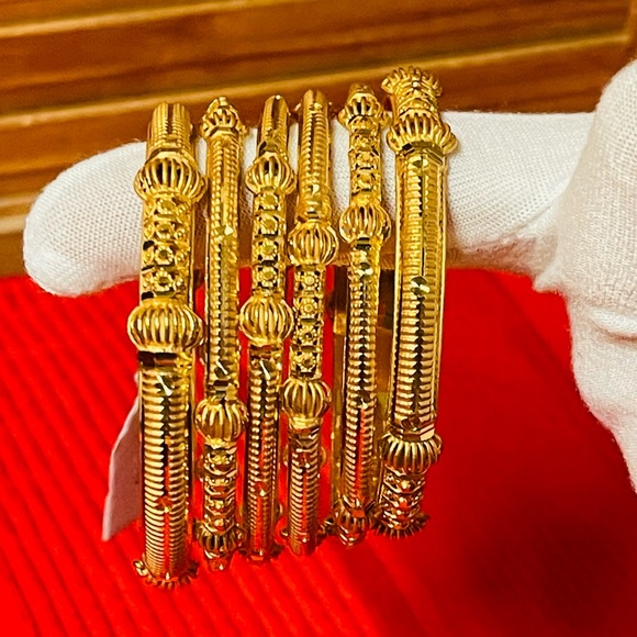 Gold plated bangles (Zeba Collection ) - Picture 1 of 4